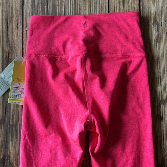 NWT All in Motion Neon Pink Leggings XS - Picture 5 of 6